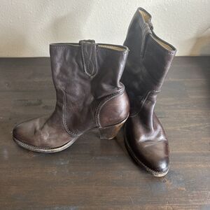 Frye Women Size 8B Boots Cowboy Western Pull On Shoes Heel Black Leather Jackie